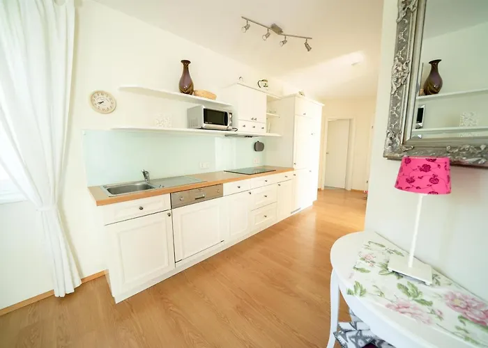 Hubertus Enzian Kirchbach (Carinthia)